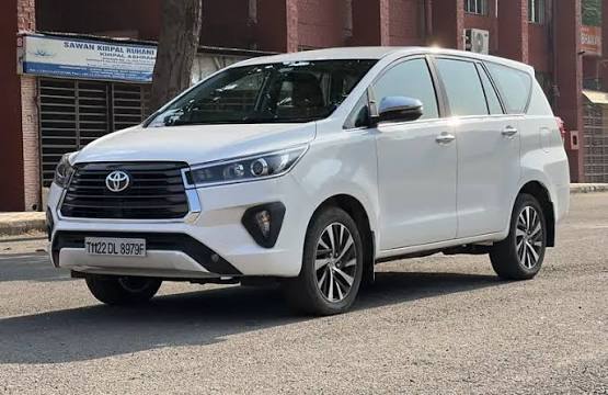 Luxury SUV Innova